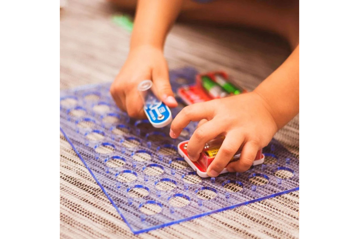 Электронный конструктор "320 СХЕМ" DOKA D70707 звук и свет