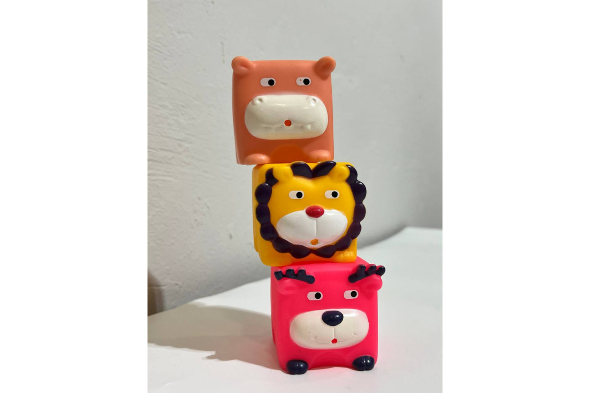 Детский набор для купания "Кубики-зверята" 9050_набір_зі_слоником