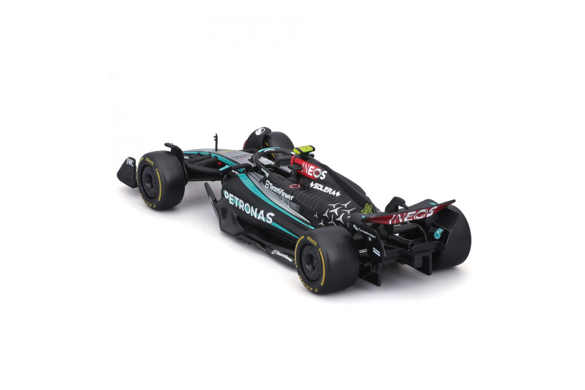 Колекційна автомодель Mercedes-AMG F1 W15 Performance (2024) Bburago 18-38208, 1:43 масштаб