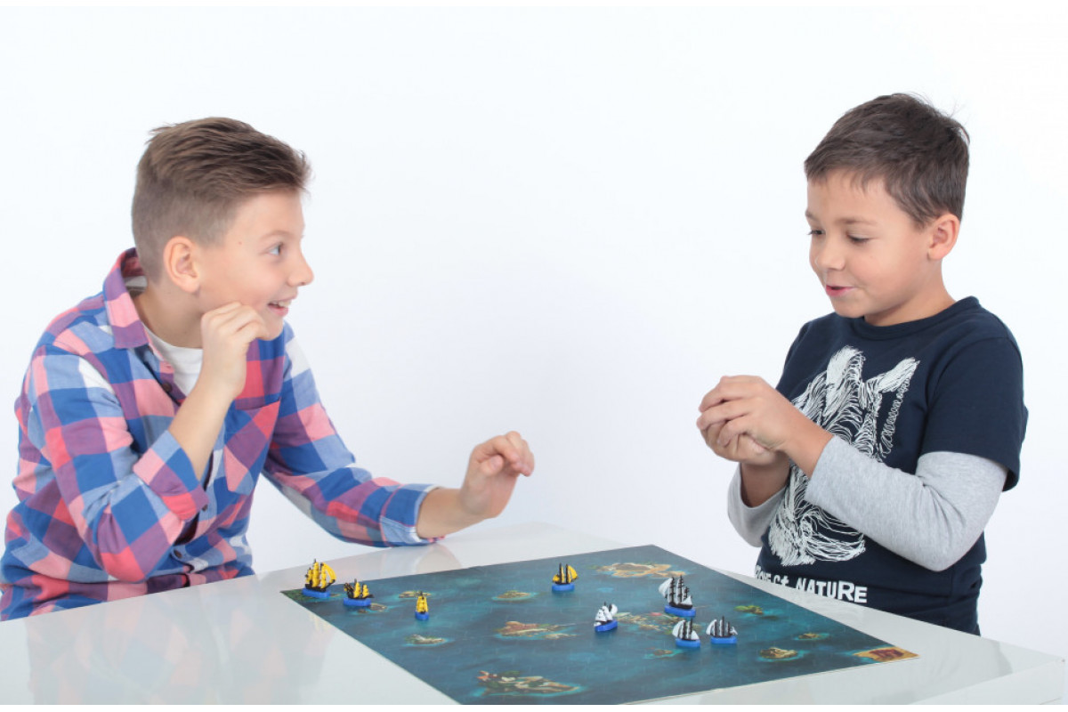 Настольная игра Морской бой 800064 стратегическая