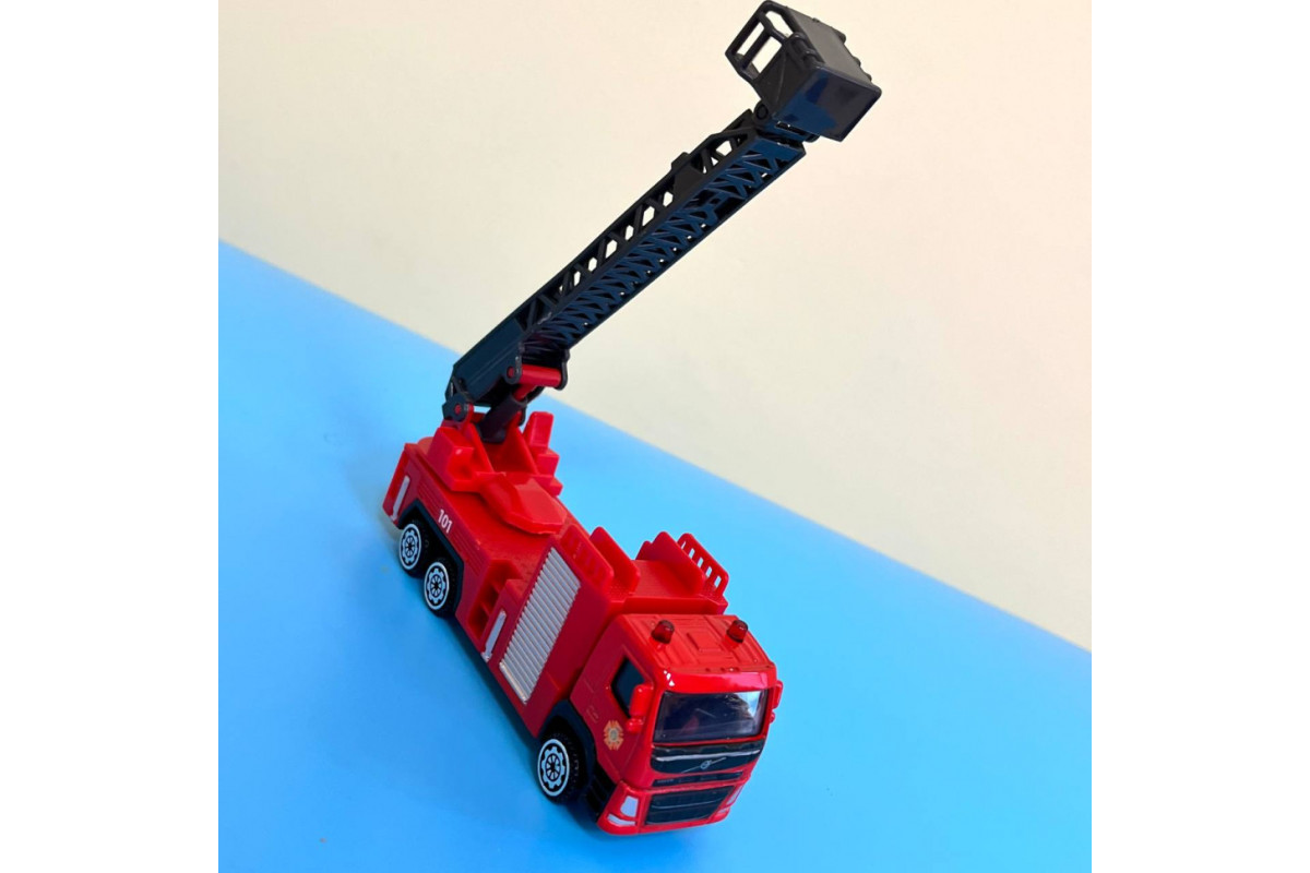 Автомодель детская "VOLVO" Пожарная машинка TechnoDrive 250302 со стрелой