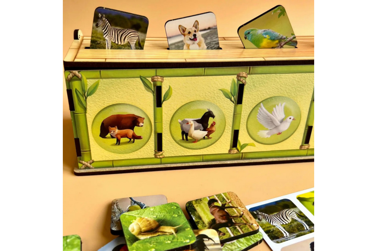 Настольная развивающая игра "Виды животных" Ubumblebees (ПСФ110) PSF110 комодик-сортер