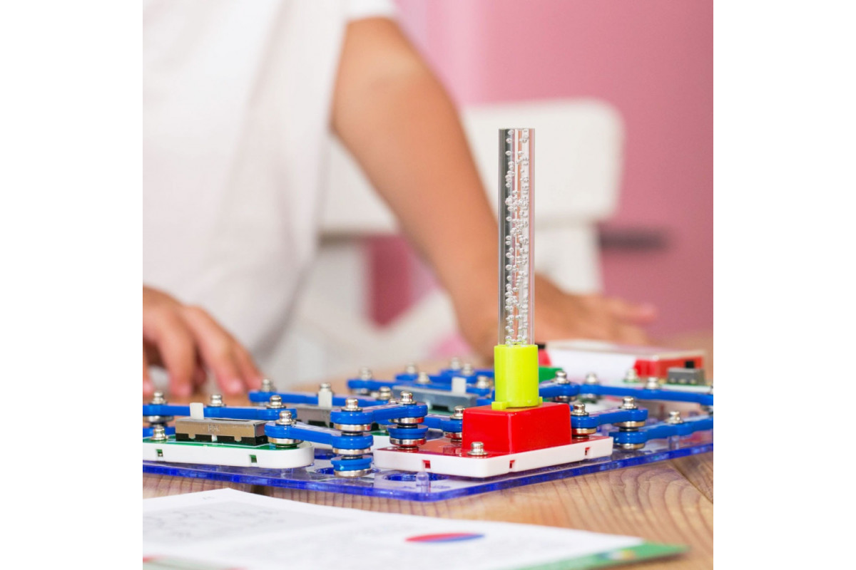 Электронный конструктор "Свет и цвет RGB" DOKA D70700 со светом