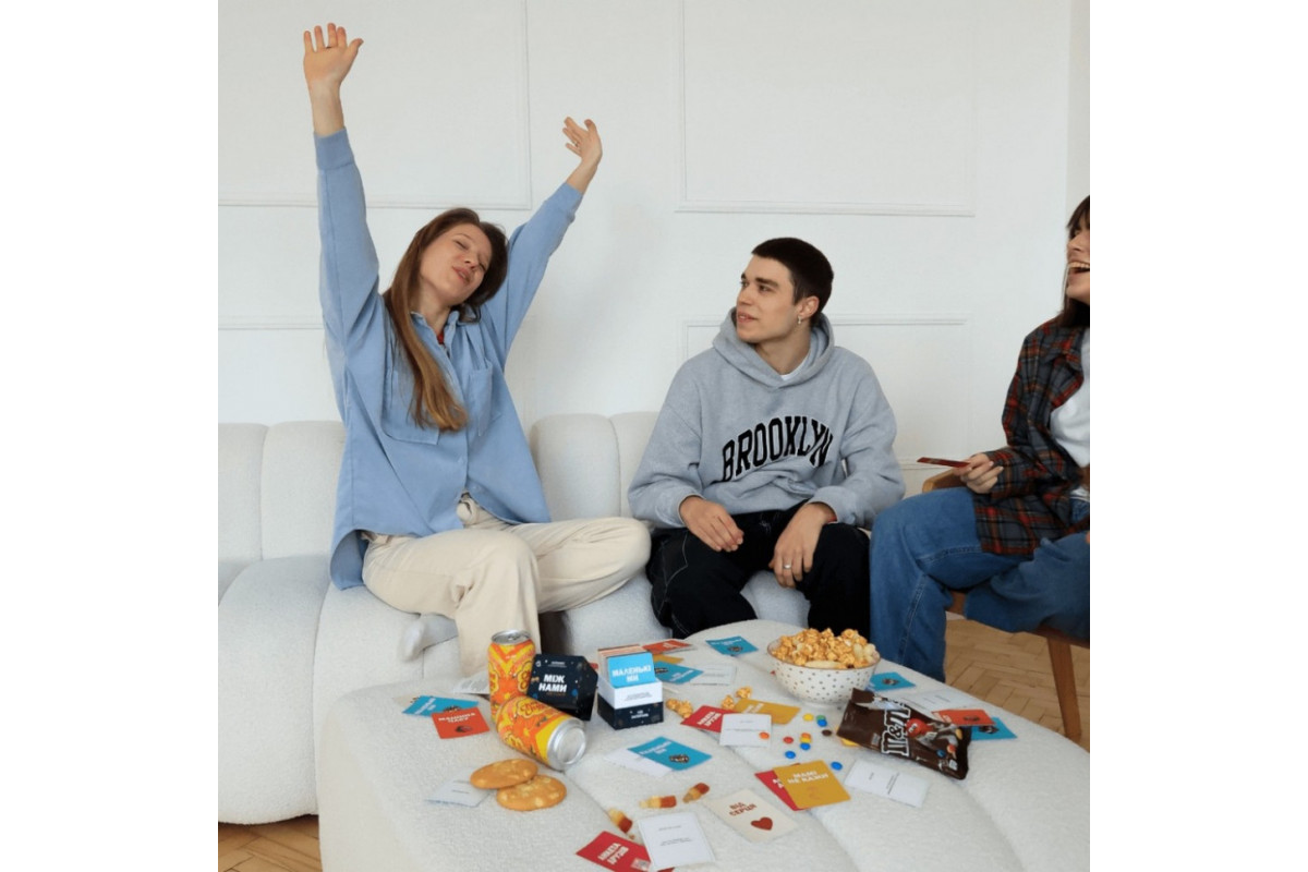 Настольная игра «Между Нами: Ностальгия» 0020MG 150 вопросов