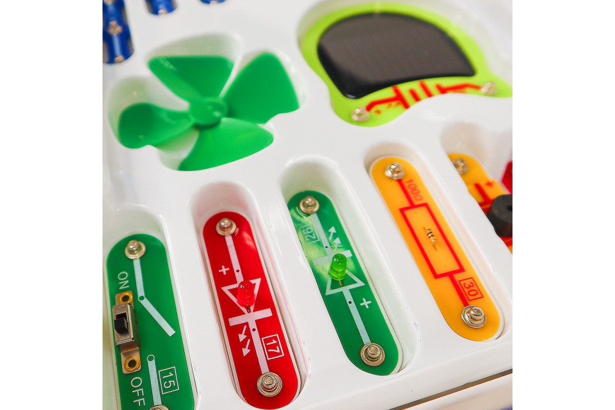 Електронний конструктор "Альтернативна енергія" DOKA D70711, 50 схем