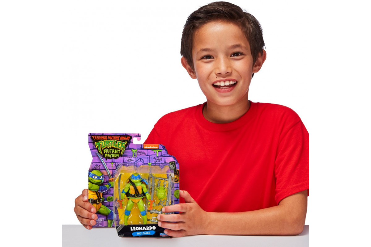 Игровая фигурка Леонардо TMNT 83281 серии "Черепашки-Ниндзя MOVIE III"