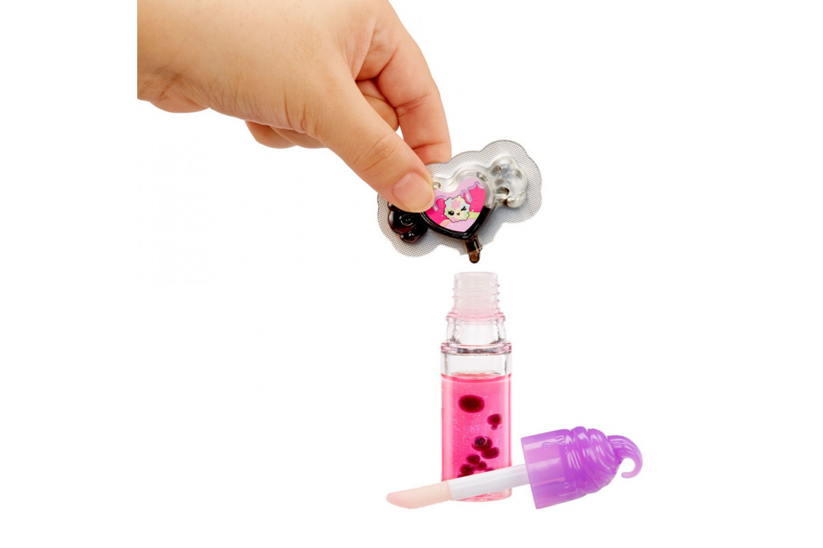 Детский игровой набор с куклой "Астрид Старс" YUMMILAND 545859 с блеском для губ