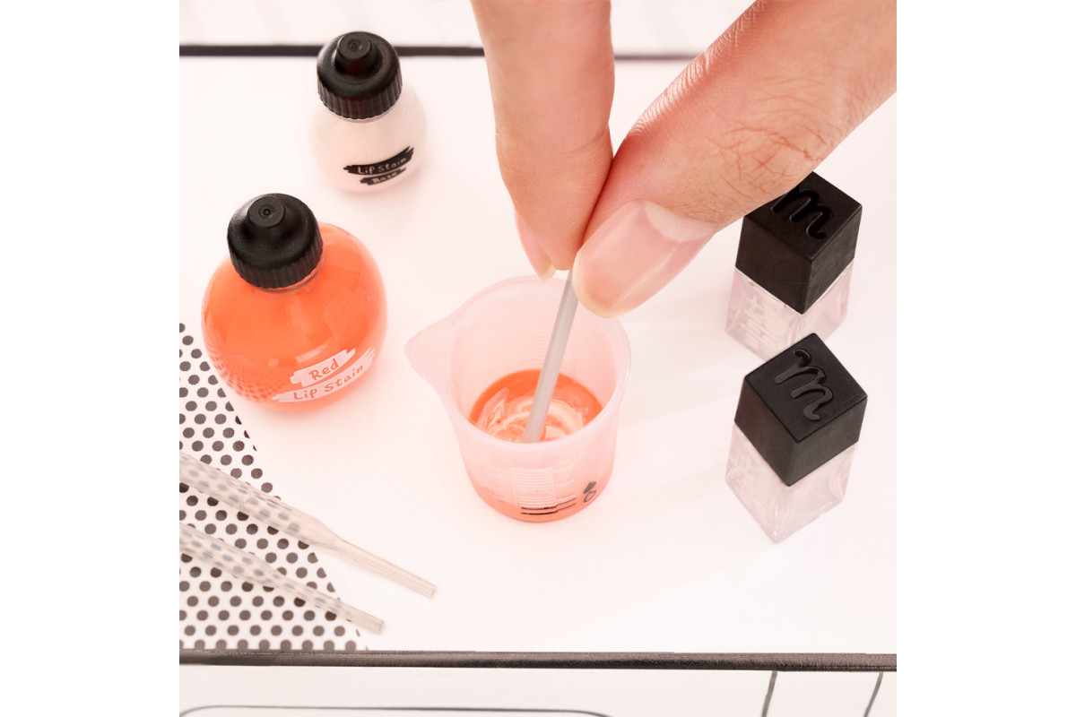 Ігровий набір Створення косметики Miniverse 121497 серії "Мейкап"