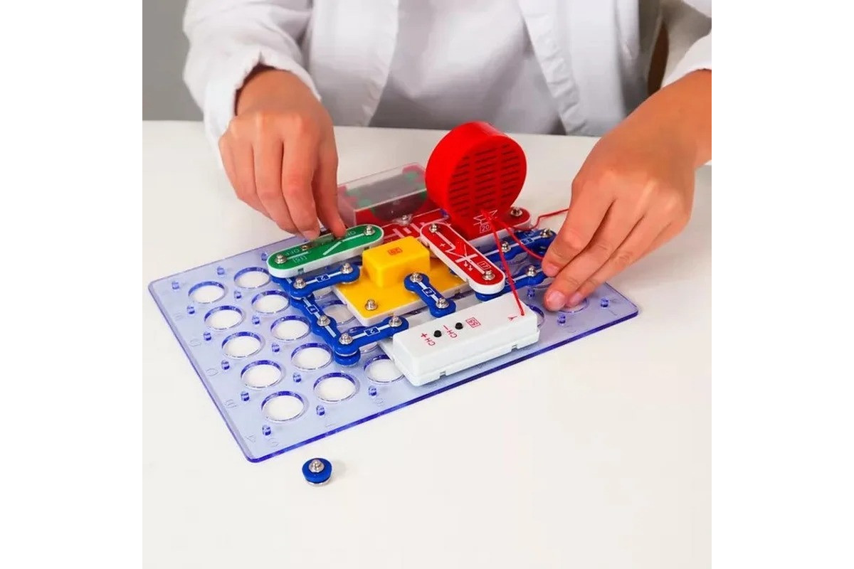 Конструктор электронный «Собираем радио» DOKA D70703 музыка и свет