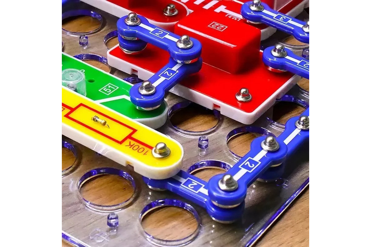 Конструктор электронный «Собираем радио» DOKA D70703 музыка и свет